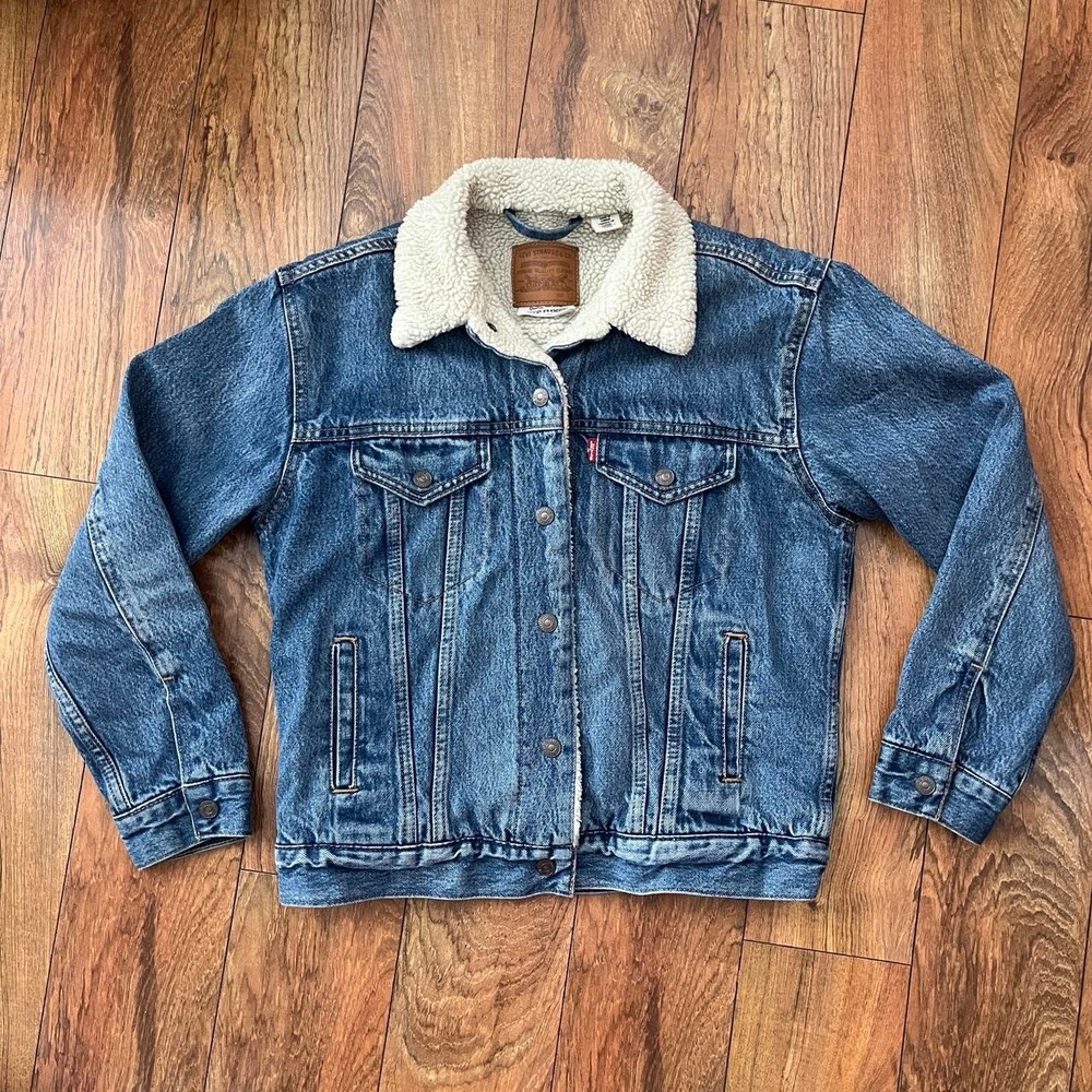 Women's Levi's premium sherpa trucker denim jacket in XS - Picture 1 of 8